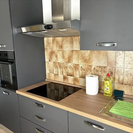 L'azur Spacieux - 6 Personnes - Wifi - Terrasse - Clim Apartman